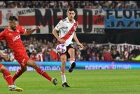 River ganó el clásico ante Independiente y se mantiene como puntero